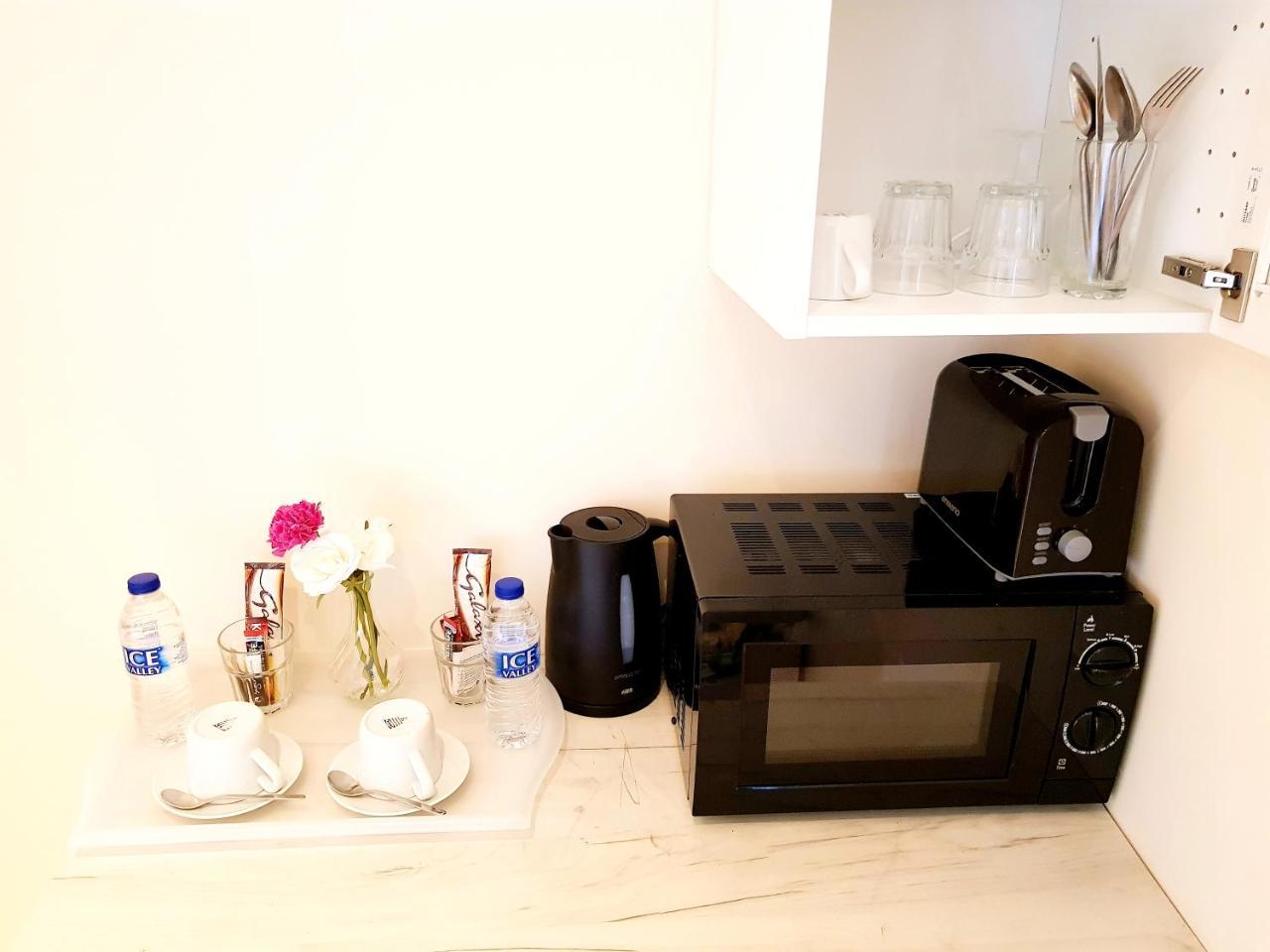 Bed and Breakfast Cogie Abode Энфилд Экстерьер фото