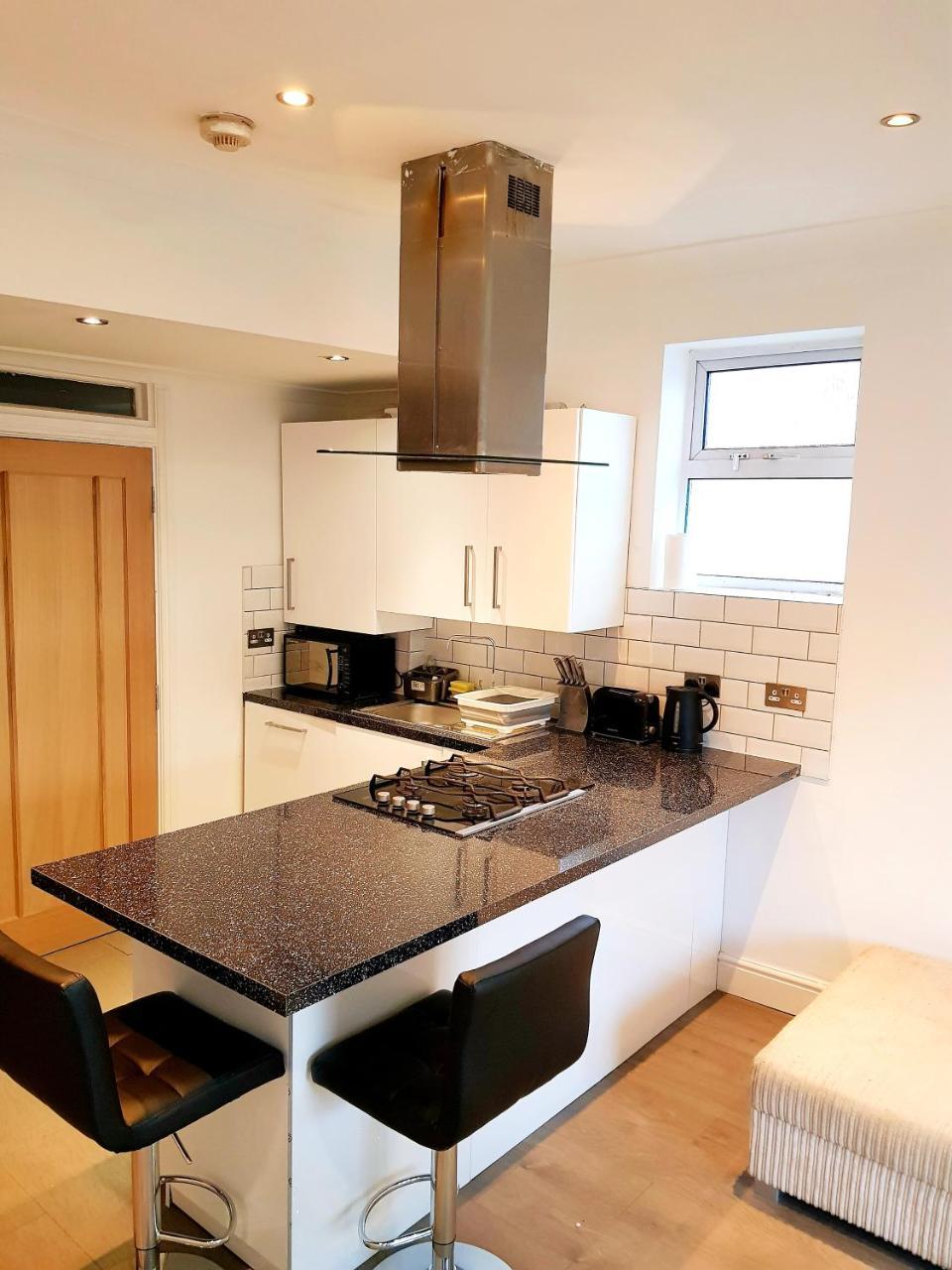 Bed and Breakfast Cogie Abode Энфилд Экстерьер фото