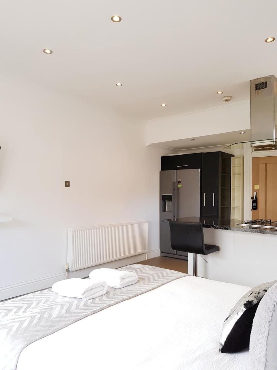 Bed and Breakfast Cogie Abode Энфилд Номер фото
