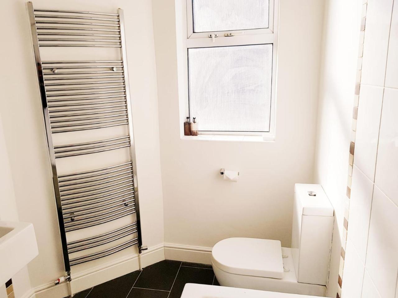 Bed and Breakfast Cogie Abode Энфилд Экстерьер фото